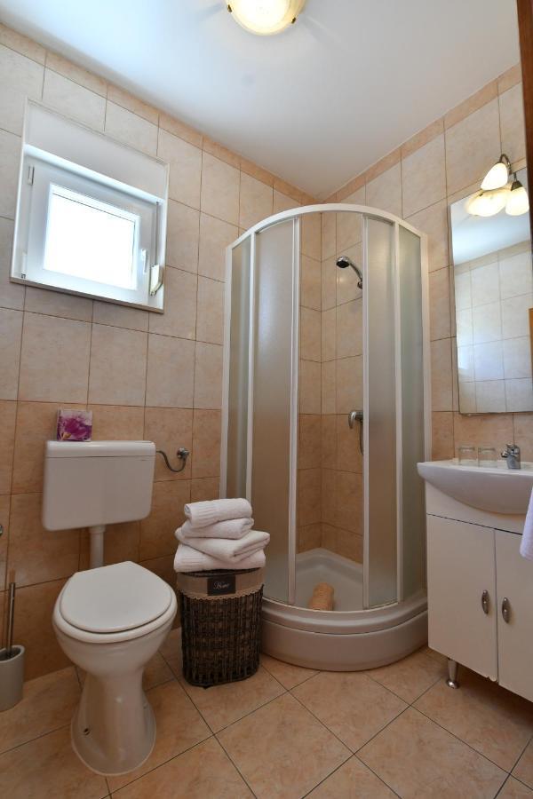 Apartments Villa Miranda Vodice Exteriör bild