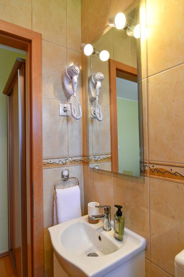 Apartments Villa Miranda Vodice Exteriör bild