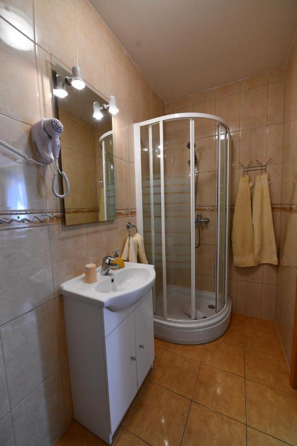 Apartments Villa Miranda Vodice Exteriör bild
