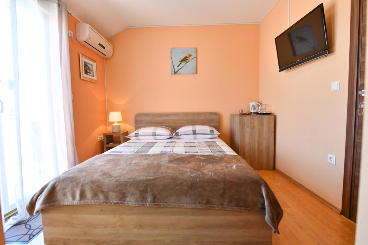 Apartments Villa Miranda Vodice Exteriör bild