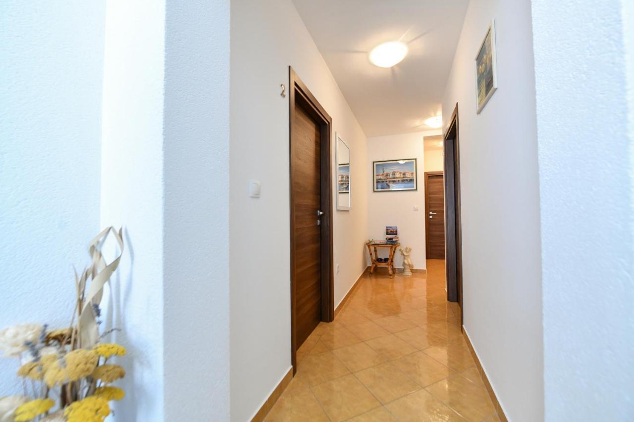 Apartments Villa Miranda Vodice Exteriör bild