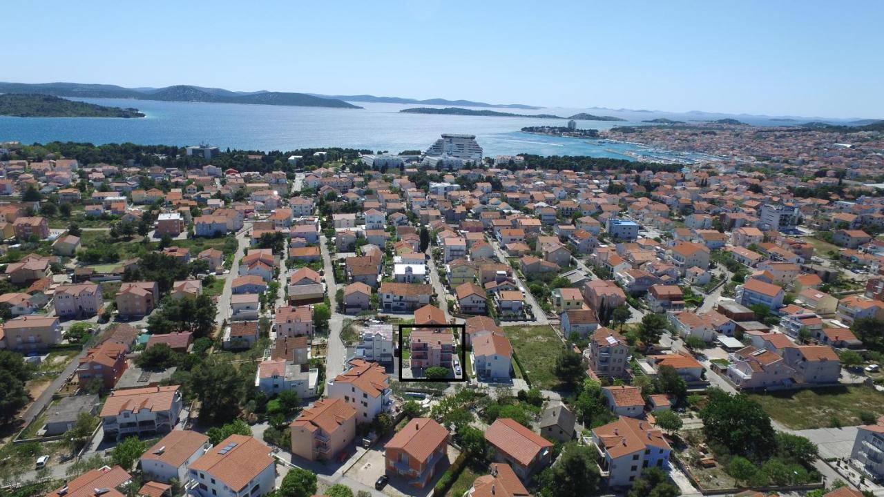 Apartments Villa Miranda Vodice Exteriör bild