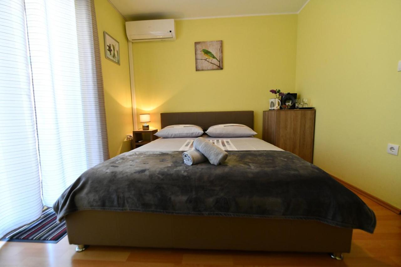 Apartments Villa Miranda Vodice Exteriör bild