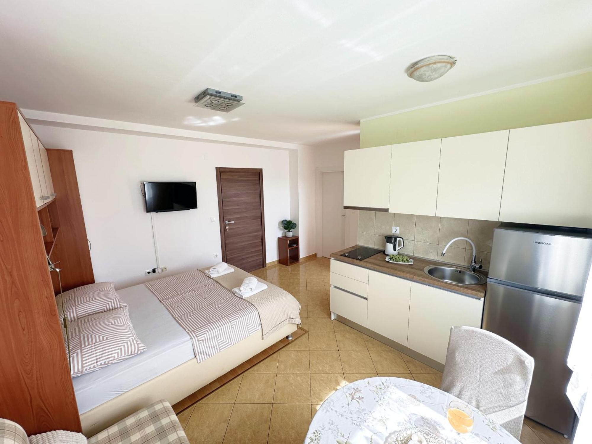 Apartments Villa Miranda Vodice Exteriör bild