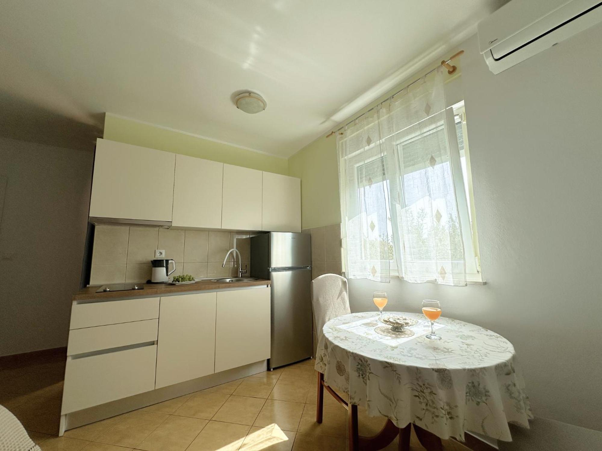 Apartments Villa Miranda Vodice Exteriör bild