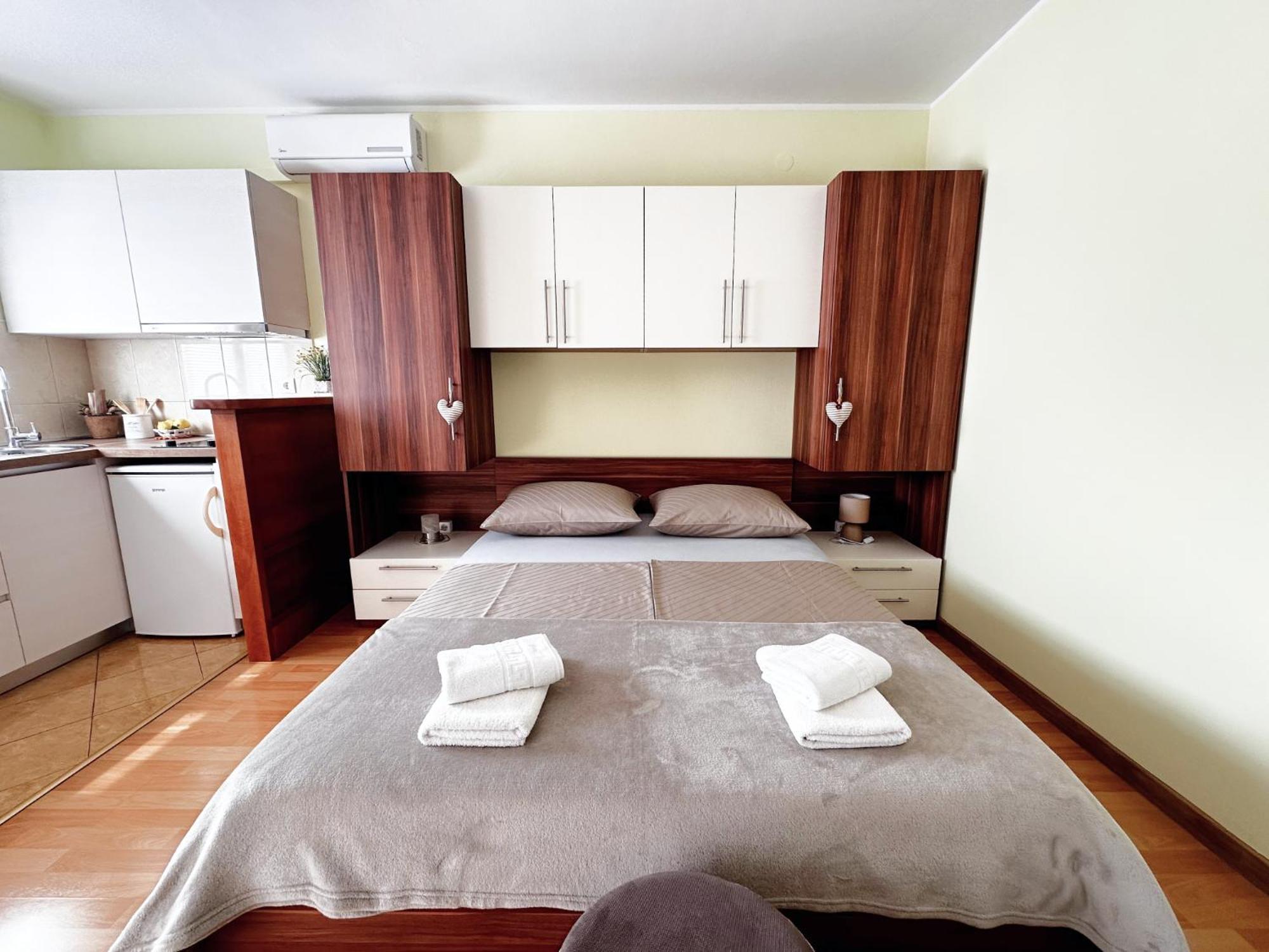Apartments Villa Miranda Vodice Exteriör bild