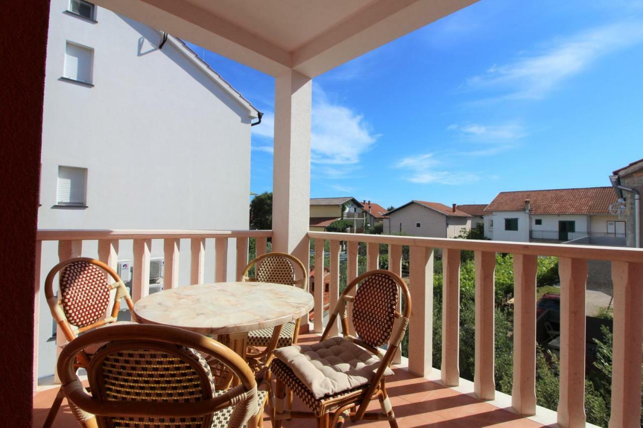 Apartments Villa Miranda Vodice Exteriör bild